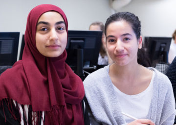 Israa Enabtawi och Zineb Chaabi